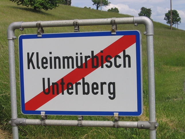 Kleinmrbisch, Ortstafel Unterberg