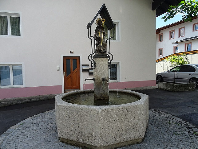 Stans, Brunnen
