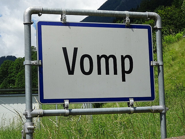 Vomp, Ortstafel