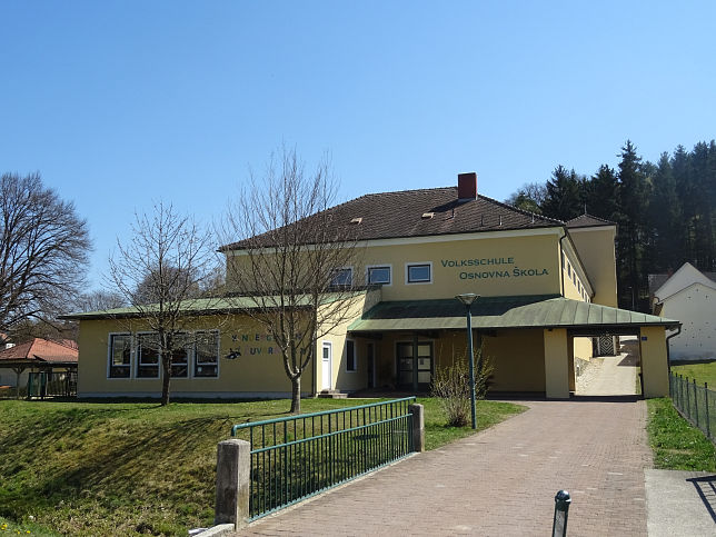 Gttenbach, Volksschule und Kindergarten