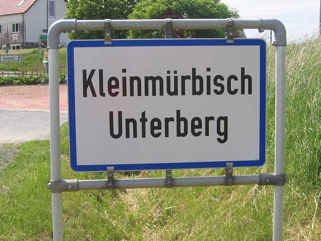 Kleinmrbisch, Ortstafel Unterberg