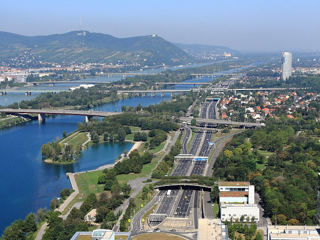 Donauufer Autobahn A22