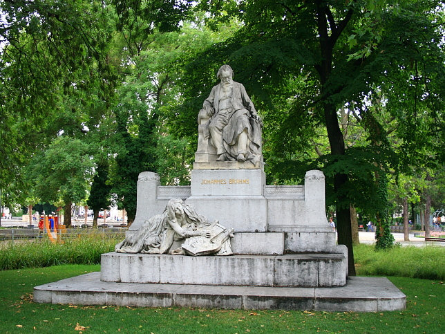 Johannes Brahms Denkmal