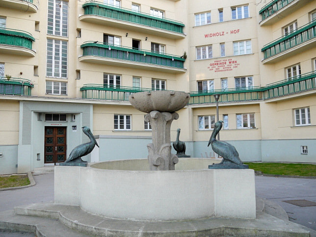 Pelikanbrunnen