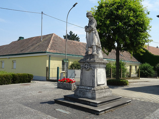 Markgrafneusiedl, Kriegerdenkmal