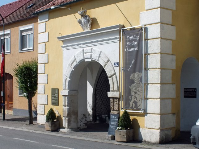 Schloss Donnerskirchen, Streberpfeiler