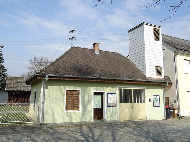 Deutsch Bieling, Altes Feuerwehrhaus