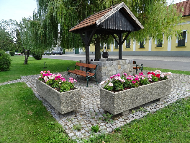 Deutsch Jahrndorf, Brunnen