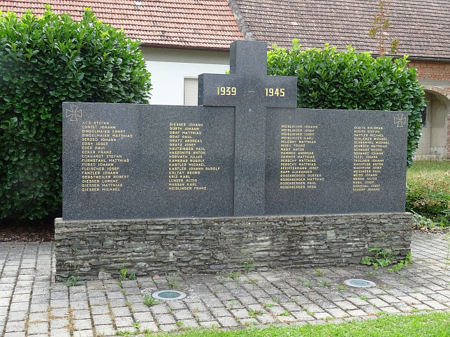 Deutsch Jahrndorf, Kriegerdenkmal