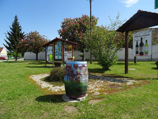 Deutsch Schtzen, Dorfplatz