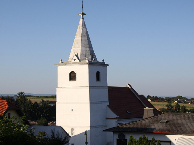 Draßburg, Pfarrkirche hl. Anna