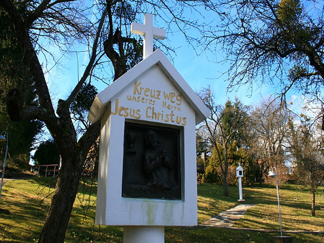 Eisenberg an der Raab, Rasenkreuz