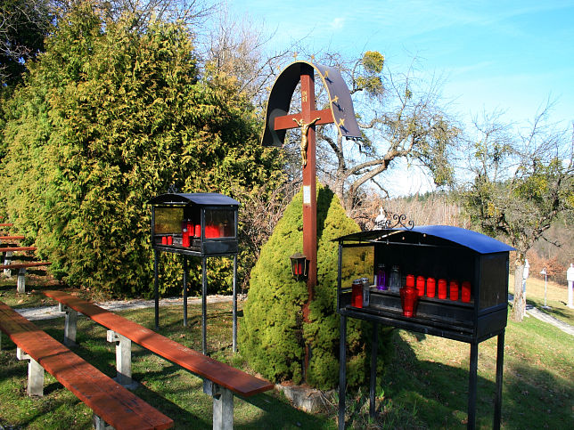 Eisenberg an der Raab, Rasenkreuz