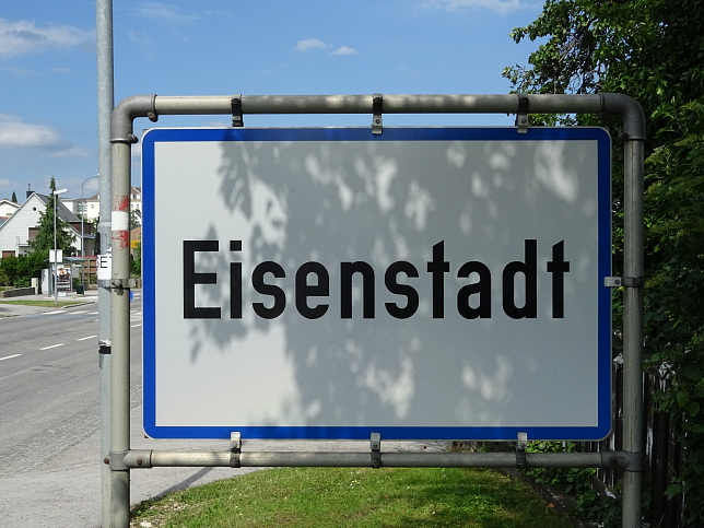 Eisenstadt, Ortstafel