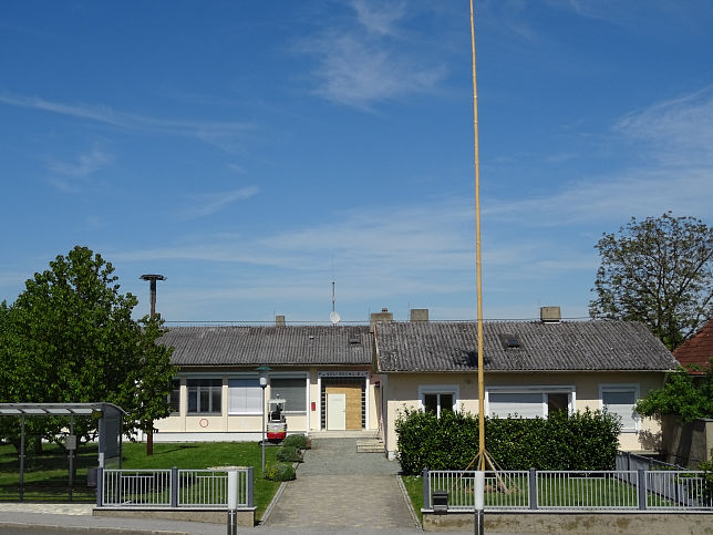 Gromrbisch, Volksschule
