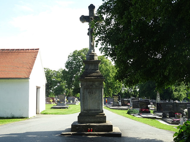 Großpetersdorf, Friedhofskreuz