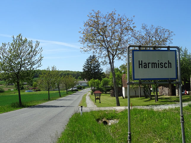 Harmisch, Ortstafel