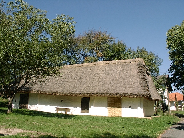 Heiligenbrunn, Kellergasse
