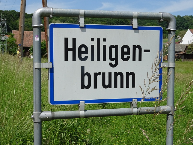 Heiligenbrunn, Ortstafel