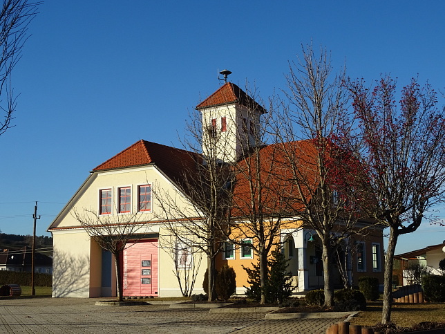 Heugraben, Feuerwehr und Gemeindeamt