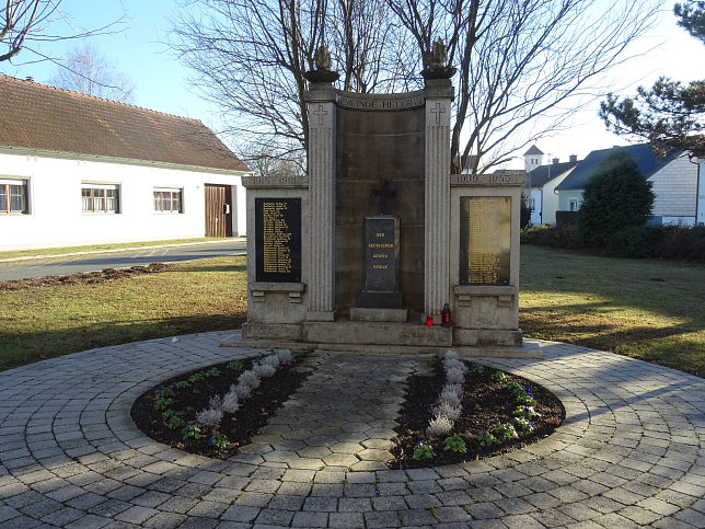 Heugraben, Kriegerdenkmal