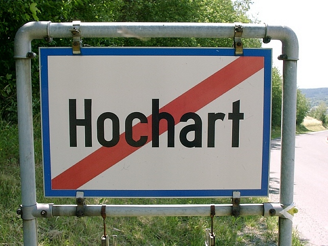 Hochart, Ortstafel