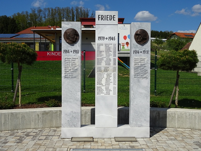 Inzenhof, neues Kriegerdenkmal
