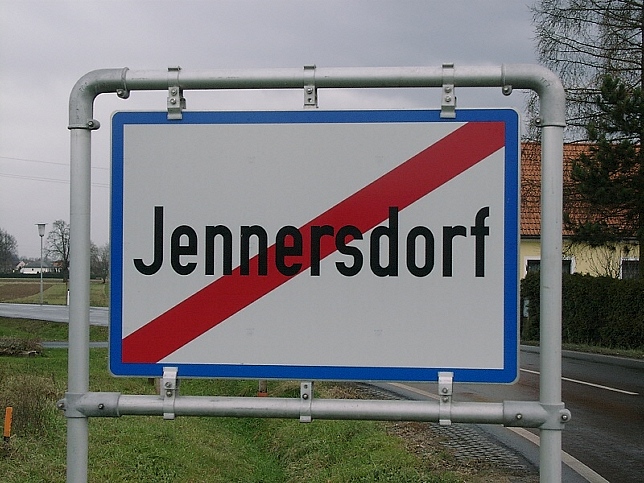 Jennersdorf, Ortstafel