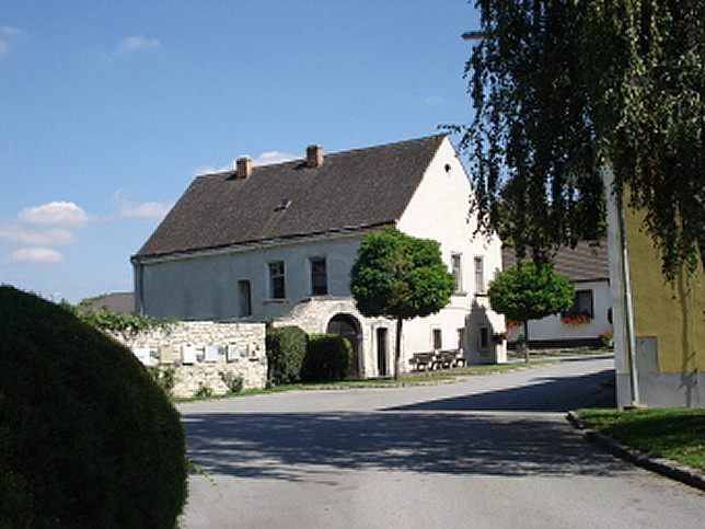 Kaisersteinbruch, Ehemaliger Pfarrhof