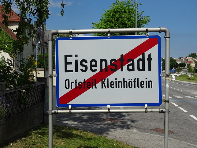 Kleinhöflein, Ortstafel