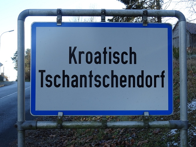 Kroatisch Tschantschendorf, Ortstafel