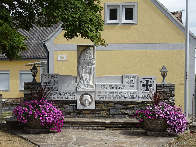Kroisegg, Kriegerdenkmal
