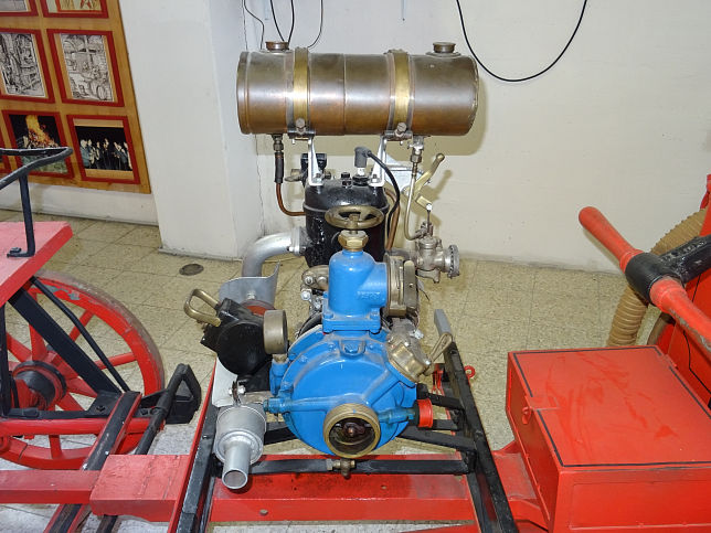 Maria Bild, Spritze fr Hand und Motor, 1889-1929