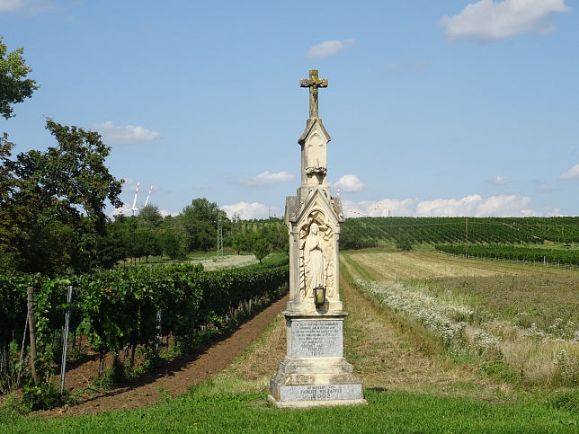 Mnchhof, Kreuz Halbturnerstrae