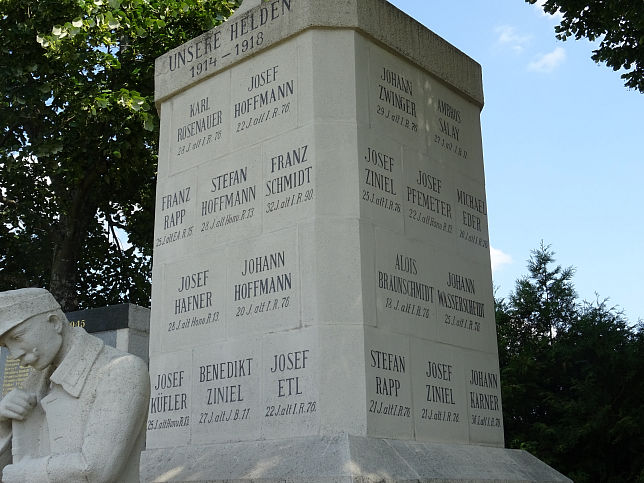 Mnchhof, Kriegerdenkmal