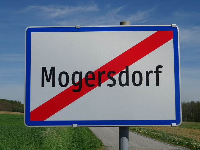 Mogersdorf, Ortstafel