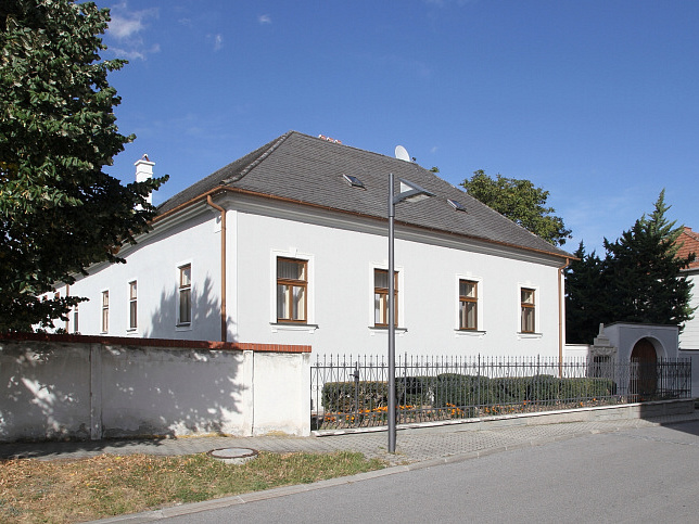 Neckenmarkt, Pfarrhof