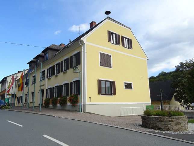 Neuhaus am Klausenbach, Gemeindeamt