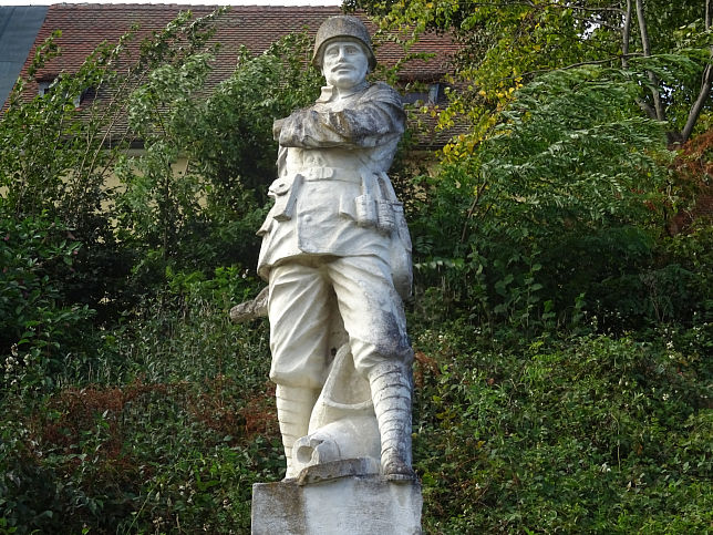 Neuhaus am Klausenbach, Kriegerdenkmal