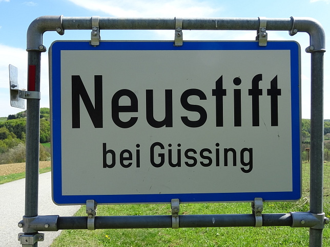 Neustift bei Gssing, Ortstafel