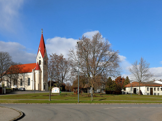 Nickelsdorf, Ortszentrum