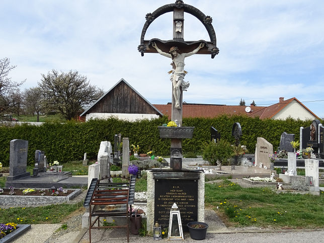 Oberdorf, Friedhofskreuz