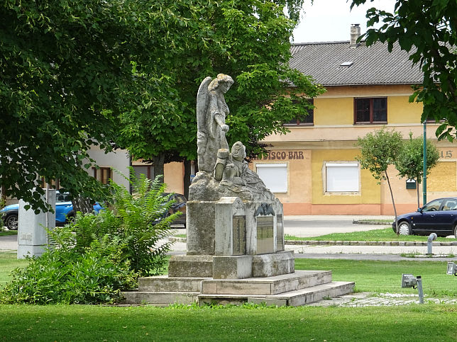 Pama, Kriegerdenkmal