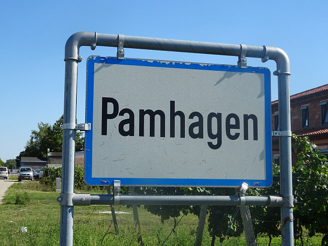 Pamhagen, Ortstafel