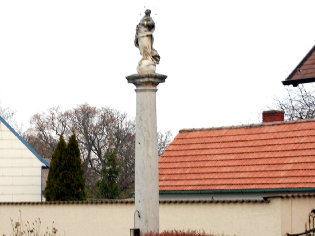 Parndorf, Immaculatasäule