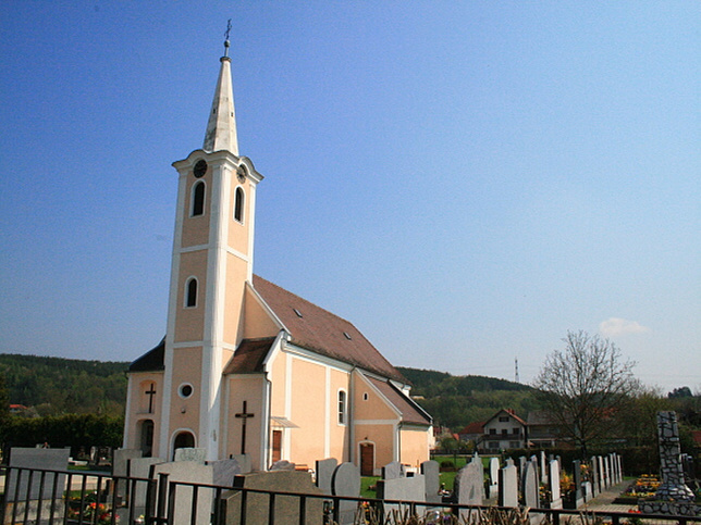 Piringsdorf, Pfarrkirche hll. Johannes d.T. und Koloman und Friedhof