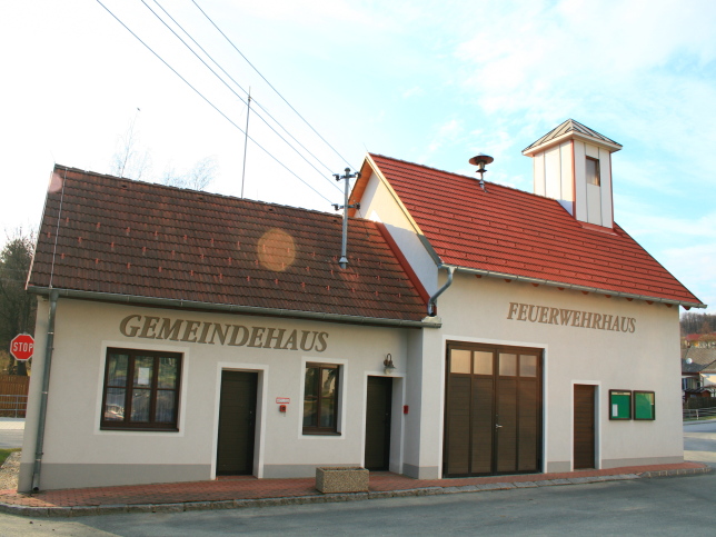 Rumpersdorf, Feuerwehr und Gemeindeamt