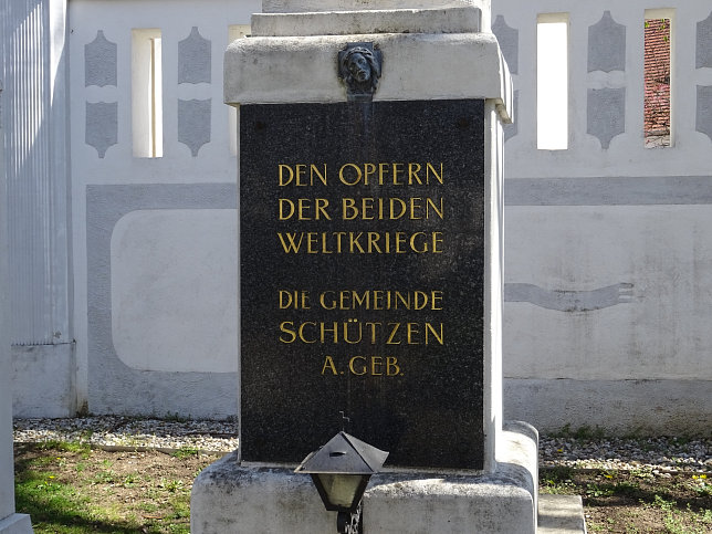 Schtzen am Gebirge, Kriegerdenkmal