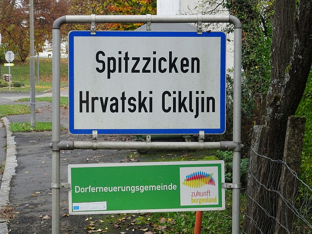 Spitzzicken, Ortstafel
