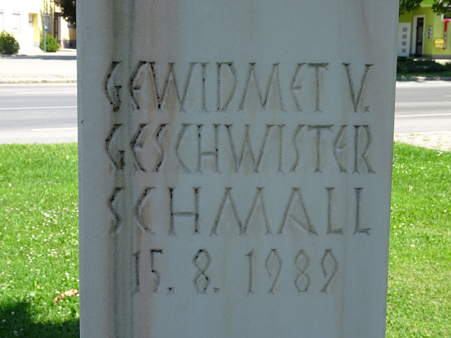 Tadten, Gedenkstein der Geschwister Schmall
